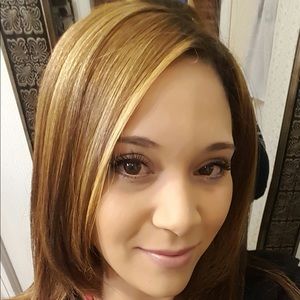 Meet your Posher, Antonia